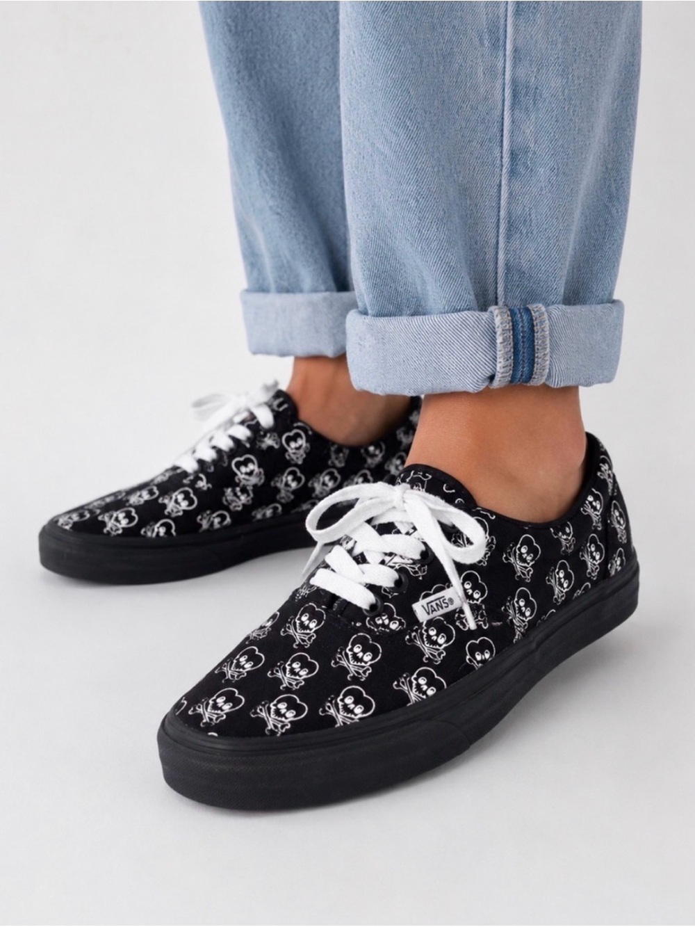 Vans ComfyCush Skull Print Black Sneakers Women’s 8 Men’s 6.5